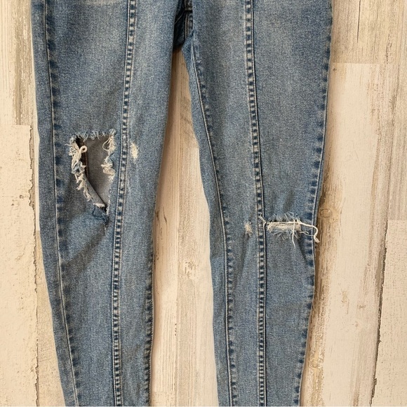 Revice French Kiss Distressed Skinny Jeans Size 26 - Picture 5 of 12